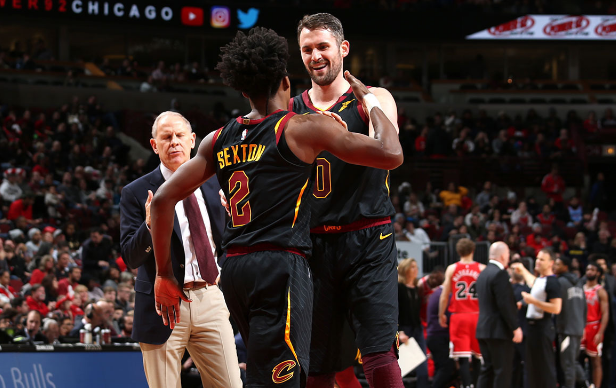 表现感到满 表现感到满