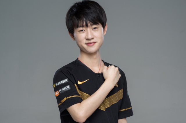 的争议反而 的争议反而